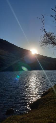 La Cabana sobre Rio Alumine Pilo Lil in Junín de los Andes