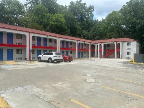 American in in Browns Mill Park