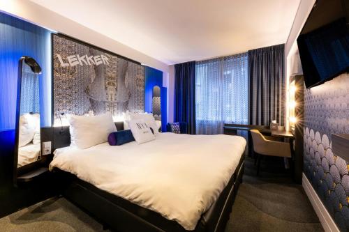 1 queen bed