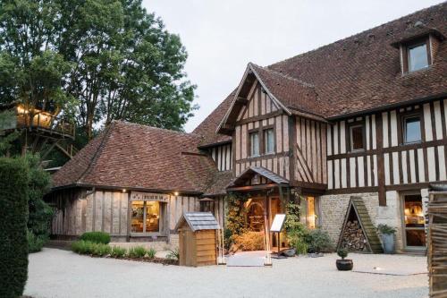 Locations - Domaine Le Coq Enchanté chambre d'hôte Crèvecœur-en-Auge