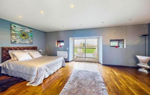 Gîte Les Coustères de 16 personnes (Gite Les Cousteres de 16 personnes) in Montrejeau