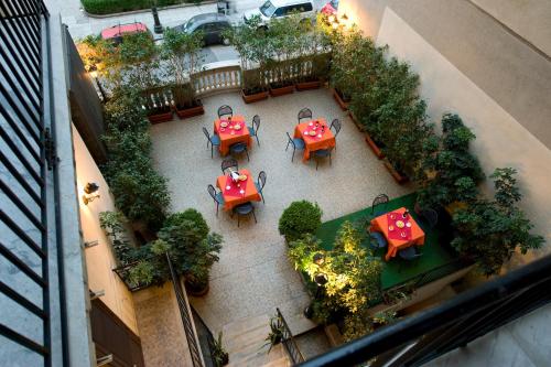 Hotel Joli - image 2