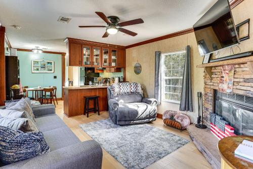 < 1 Mi From Suwannee River, Hideaway w/ Lanai in Bell (FL)