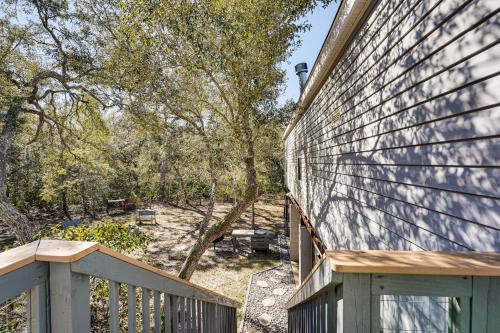 < 1 Mi From Suwannee River, Hideaway w/ Lanai in Bell (FL)
