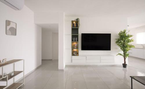 3BDR with a view of the Kineret BY MadrigalRentals – khách sạn tại Lower Tiberias