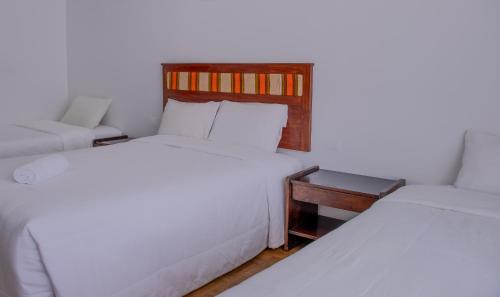 1 double bed, 3 twin beds