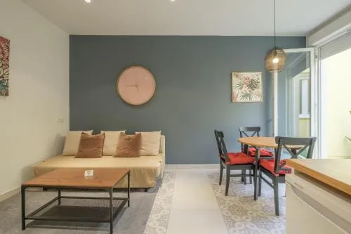Chic & Comfortable Apartment, Private Terrace photo 2
