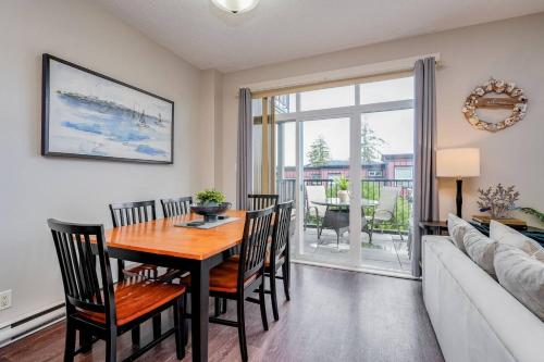 Sooke Ocean Oasis - Boutique Waterfront Rental in 蘇克