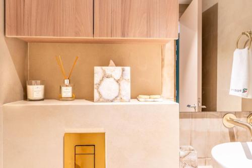 1BR Plus Studio Apartment With Burj View In Downtown Dubai - image 6