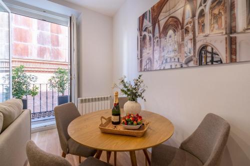 Charming Apartment in the Heart of Las Letras - image 3