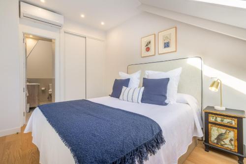 Charming Attic with Terrace in Las Letras - image 8
