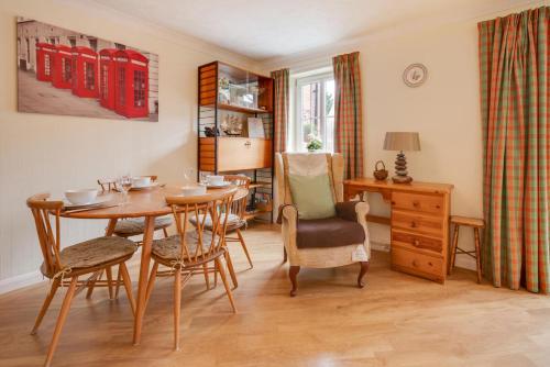 Iekārtas, 3 Bed in Wangford oc-frs in Uggeshall