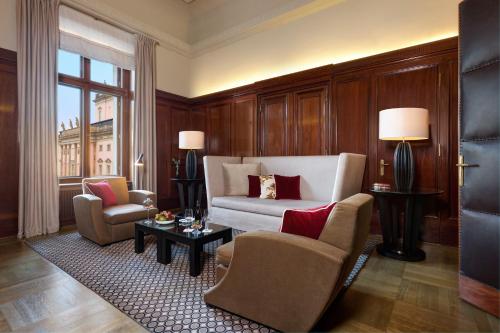 Rocco Forte Hotel De Rome - image 6