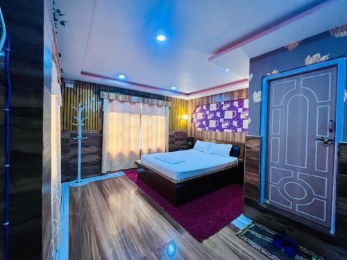 Hotel Aanandalok in Birtamode