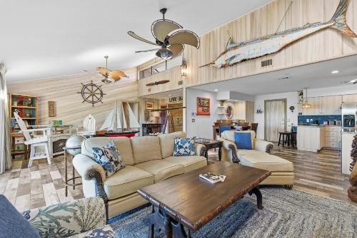 Hooked on the River in Edgewater (FL)