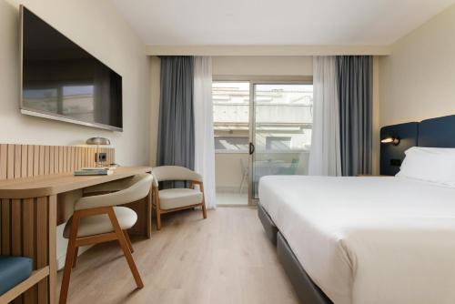 room detail thumbnail 1