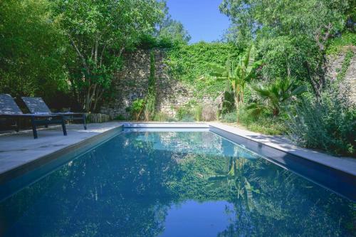 Artist's Villa With Pool Near Aix-En-Provence gîte à louer Alleins