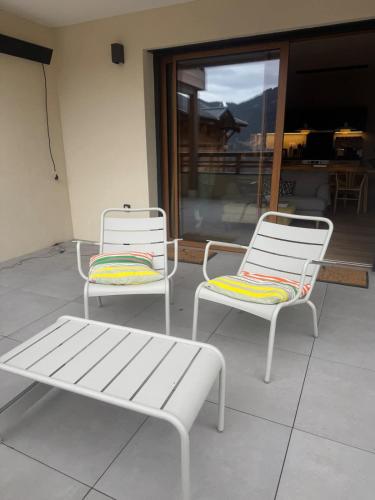 Ski-In Ski-Out Mountain View with Balcony in Le Biot