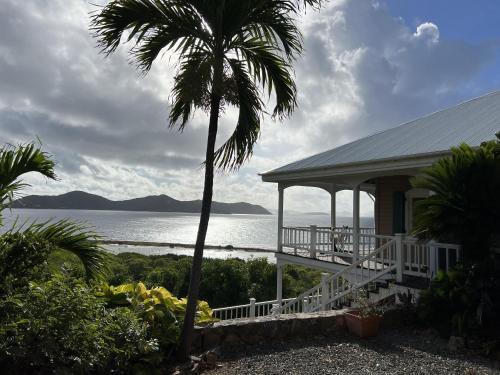 BLUE PEARL VILLA in St John USVI - breathtaking ocean views, private pool, backup power, air conditi in Central