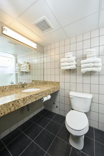 2 bedrooms, 3 beds