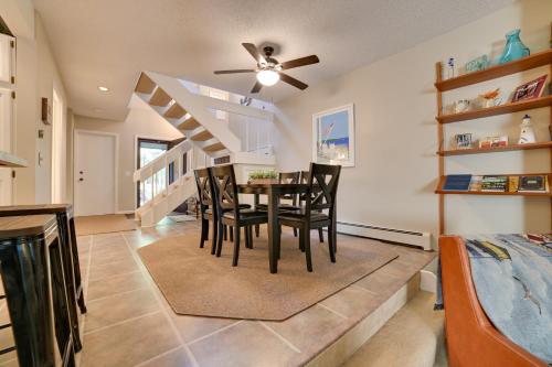 Harbor Springs Condo with Fireplace Near Skiing! in Harbor Springs, USA