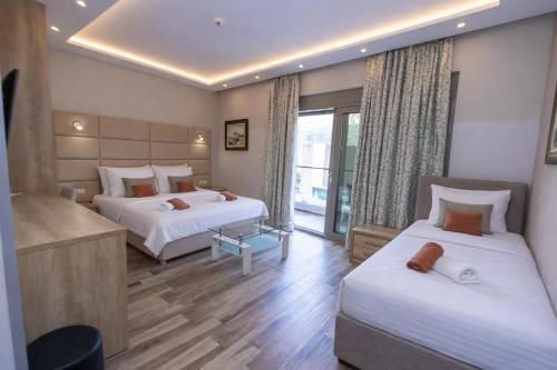 Triple room, balcony