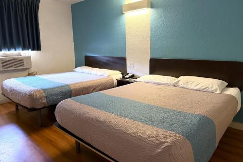 Trade Wind Motel - image 16