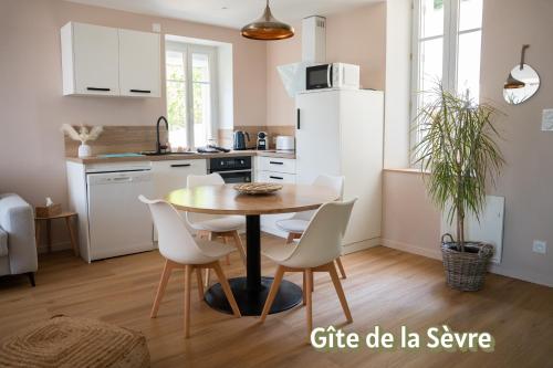 virtuve, Maison de la Rochejaquelein in Saint Laurent Sur Sevre