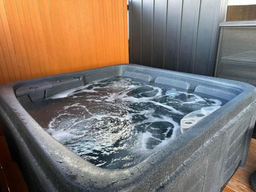 Bourbon Villa at Daynabrook Farm with Hot Tub-6 in Harrodsburg (KY)