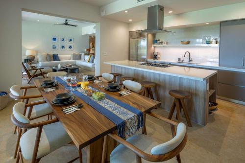 Luxury Poolside Condo in Gated Punta Mita in Villela