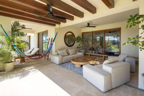 Luxury Poolside Condo in Gated Punta Mita in Villela