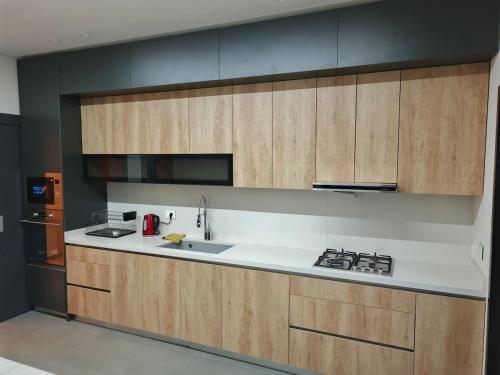 Modern Apartment with All Amenities in Sad El Baouchriye