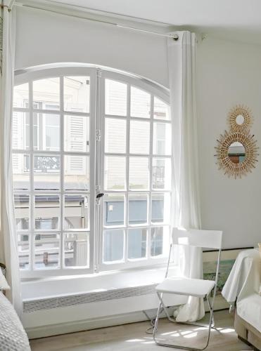 Eiffel Tower Magnificent apartment center Paris, Parigi