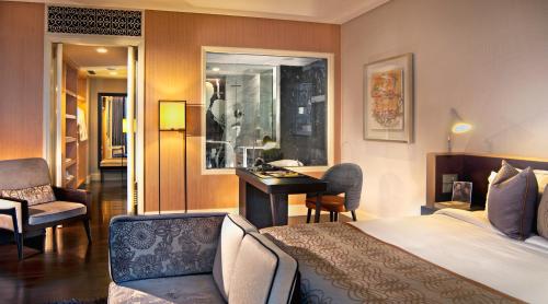Ascott Raffles Place Singapore Room Type - Brown Suite
