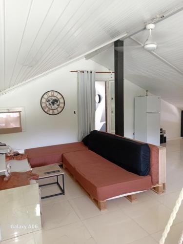 Loft haut de villa in Baie-Mahault