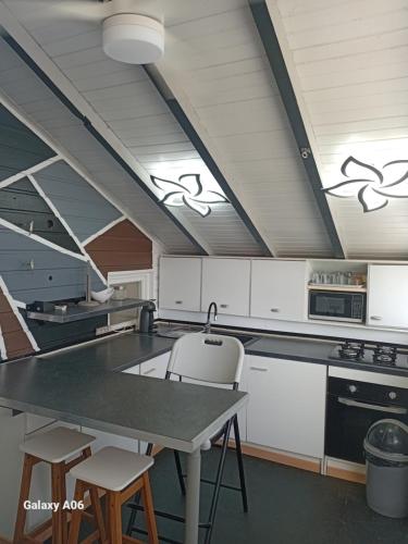 Loft haut de villa in Baie-Mahault