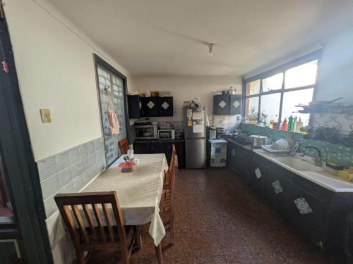 Cucina, Hostel INK - Duerme Como En Casa in Concepción