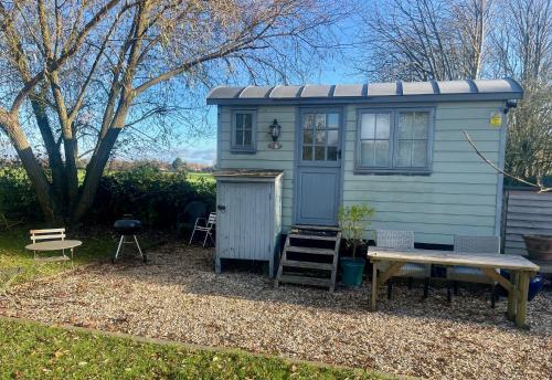 The Shepherds Hut @ Graingers