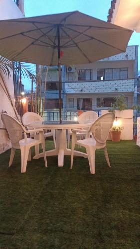 terraza y balcón en la zona romantica cerca del mar