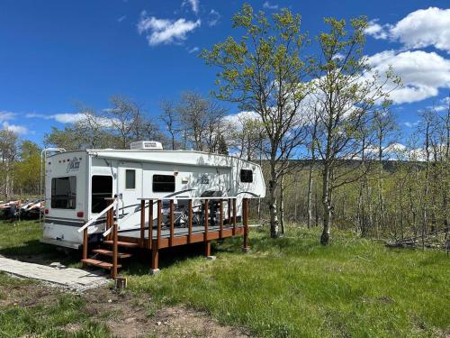 . Glacier Borealis - 27’ Glamping Trailer by Glacier