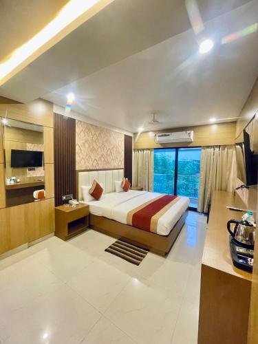 Hotel Royal Bengal  in Bolpur