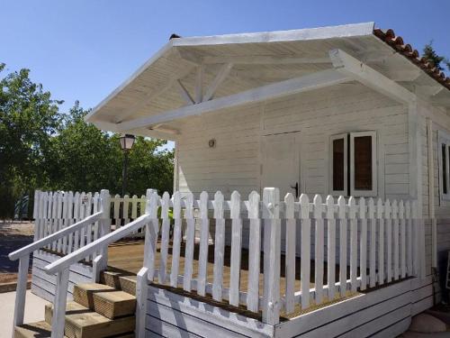 Cabane avec Terrasse pour 6 Personnes - API-1-52-1902 in Humilladero