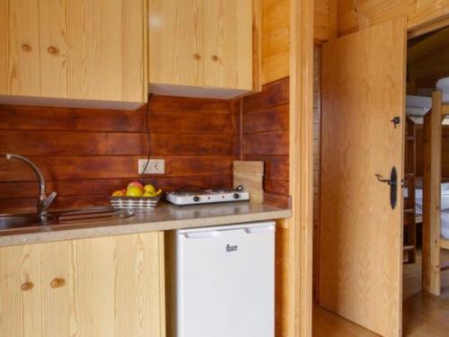 Cabane avec Terrasse pour 6 Personnes - API-1-52-1902 in Humilladero