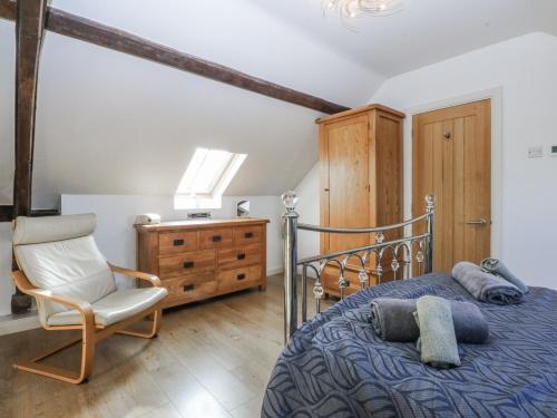 Eglwys St Cynfil Pwllheli - image 8