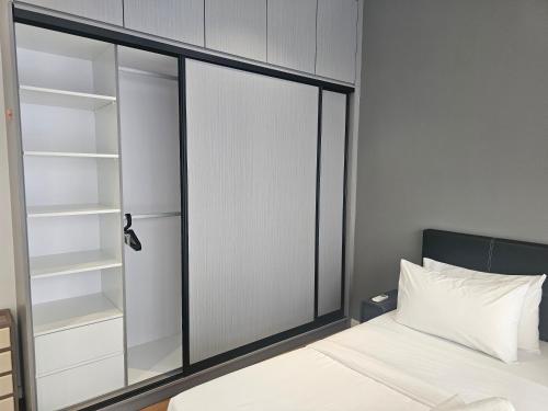 Luxury Spacious@Quill Resi KLCC Monorail Mall Wifi Netflix - image 10