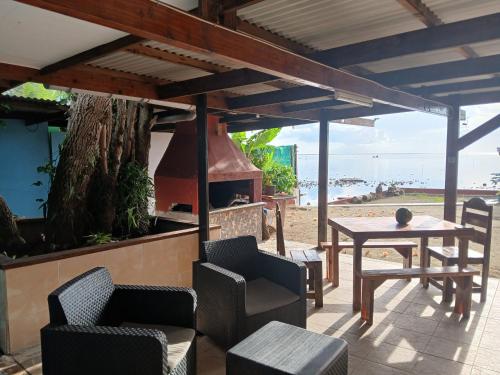 Villa OPUNU ELISA Lagoon View in เทไวโต