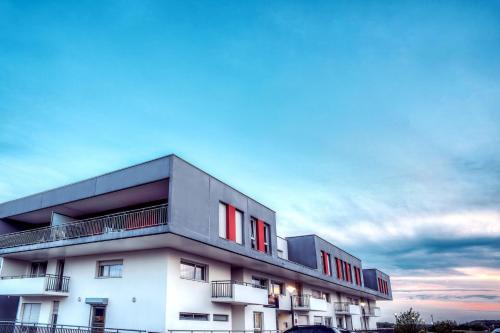 Comfort Aparthotel Besancon Les Hauts du Chazal - 출입구