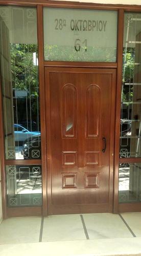 Alice Spacious Apartment in Nea Paralia District