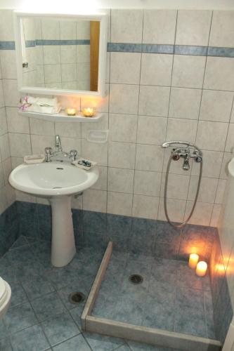 Melissa Apartments - image 12