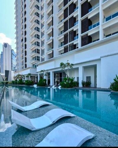 Luxury Spacious@Quill Resi KLCC Monorail Mall Wifi Netflix - image 11